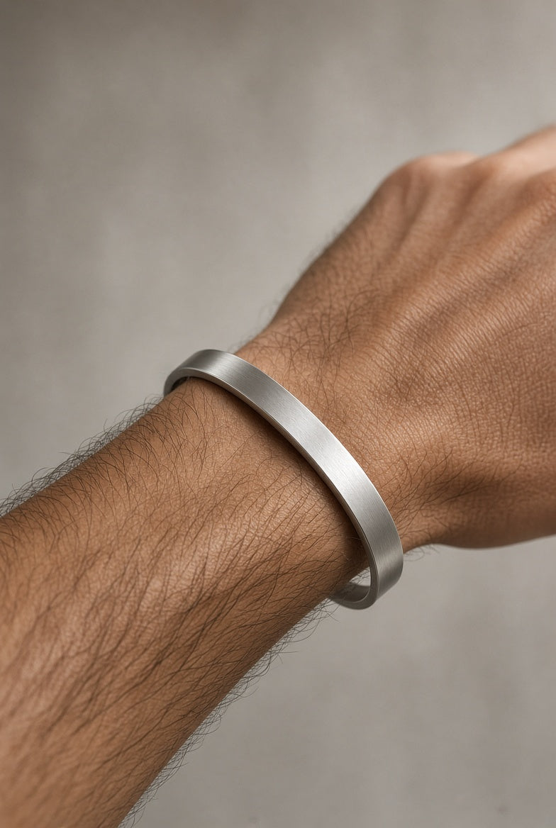 Pulsera de acero inoxidable clásica (acabado satinado)